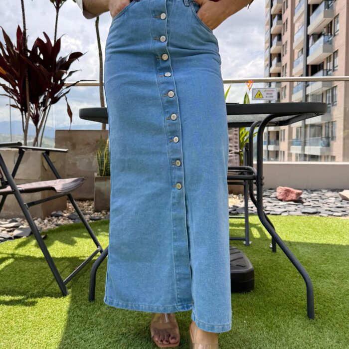 Falda Maxi Denim con Botones Frontales